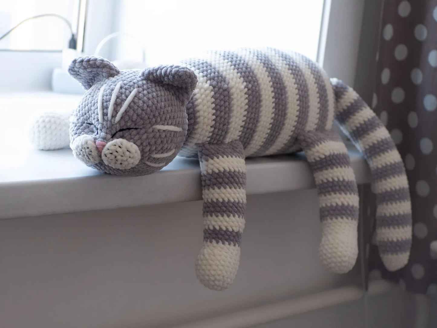 Sleeping cat crochet pattern Plush kitty